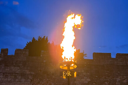 Watch: The royal beacon is lit in York to mark the Queen’s ‘extraordinary service’