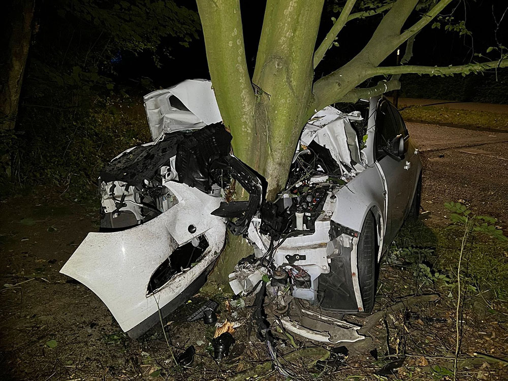 Police ‘gobsmacked’ that couple got out alive from this horror crash