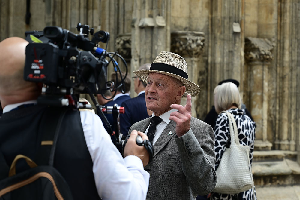 Cricket legends join family at service for ‘Mr Yorkshire’ Harry Gration
