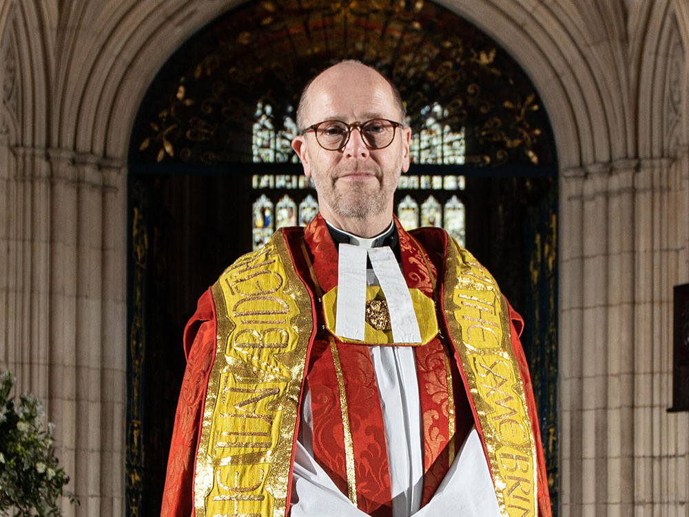 Acting Dean of York announces his retirement