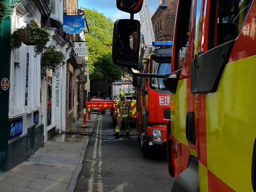 York restaurant wants to install a shade to block the sun – after ‘catastrophic’ fire next door