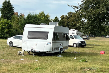 Travellers move onto field in York