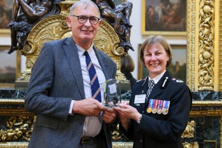 Top police award for the RSPCA’s Geoff Edmond