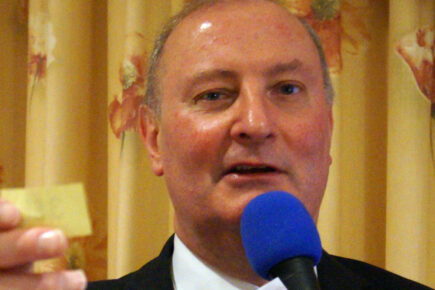 Voice of ‘Strictly’ to host fundraising quiz for York radio station