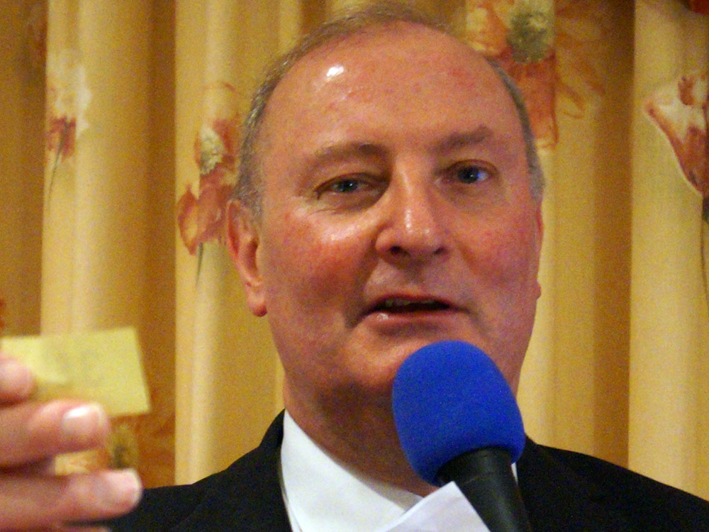 Voice of ‘Strictly’ to host fundraising quiz for York radio station