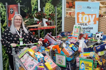 ‘It’s fantastic!’ Generous folk donate massive pile of gifts for our Toy Appeal 2022