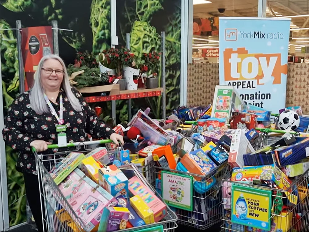 ‘It’s fantastic!’ Generous folk donate massive pile of gifts for our Toy Appeal 2022