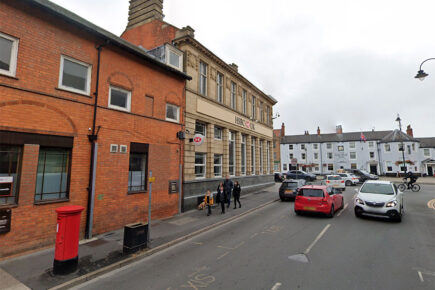 Man punched in the face in altercation over taxi in Selby