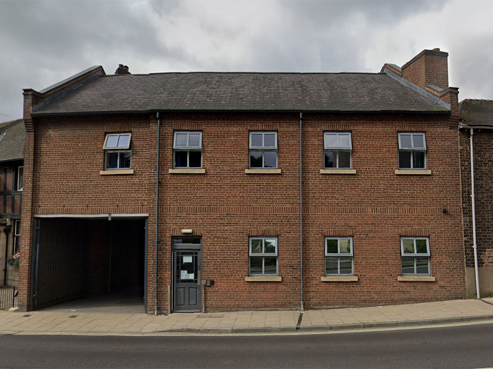 Police and paramedics battled in vain to save life of man at York hostel