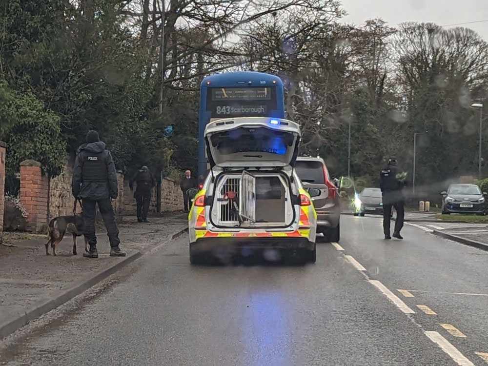 Armed police swoop on York coastal bus – Woman arrested over ‘threats to kill’