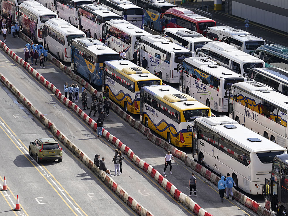 York school trip gets stuck in Dover coach chaos