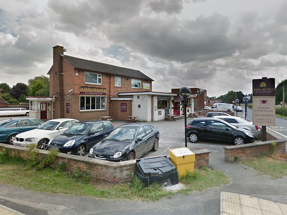 Violence breaks out in York pub – One man knocked unconscious