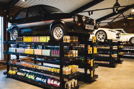 New motoring shop to launch near York – with real cars on display
