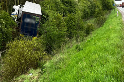 Updated: A1M in North Yorkshire reopens after crashed lorry is recovered