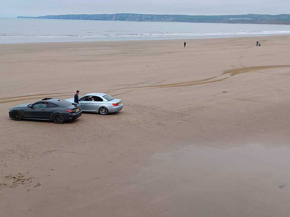 Police intervene after two BMWs driven onto North Yorkshire beach