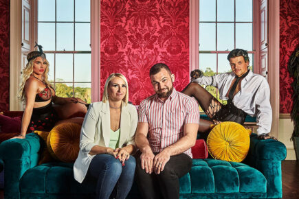 York couple try out three in a bed sex on TV reality show