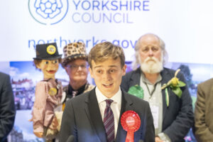 North Yorkshire: MP follows in the footsteps of Hilda Ogden by being invited to switch on christmas lights