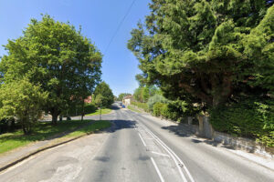 Car crashes into hedge in Ryedale