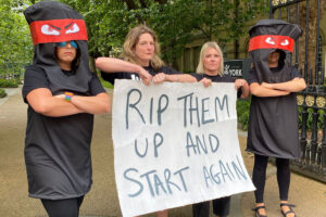Acomb bollards to be ripped out – and street could be made traffic-free