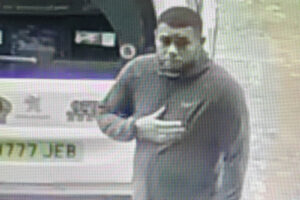 Police issue CCTV after nearly £700 of goods stolen from Thirsk supermarket