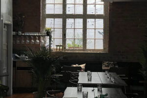 “Special wee jewel in the heart of York” shuts suddenly and is stripped of its foliage