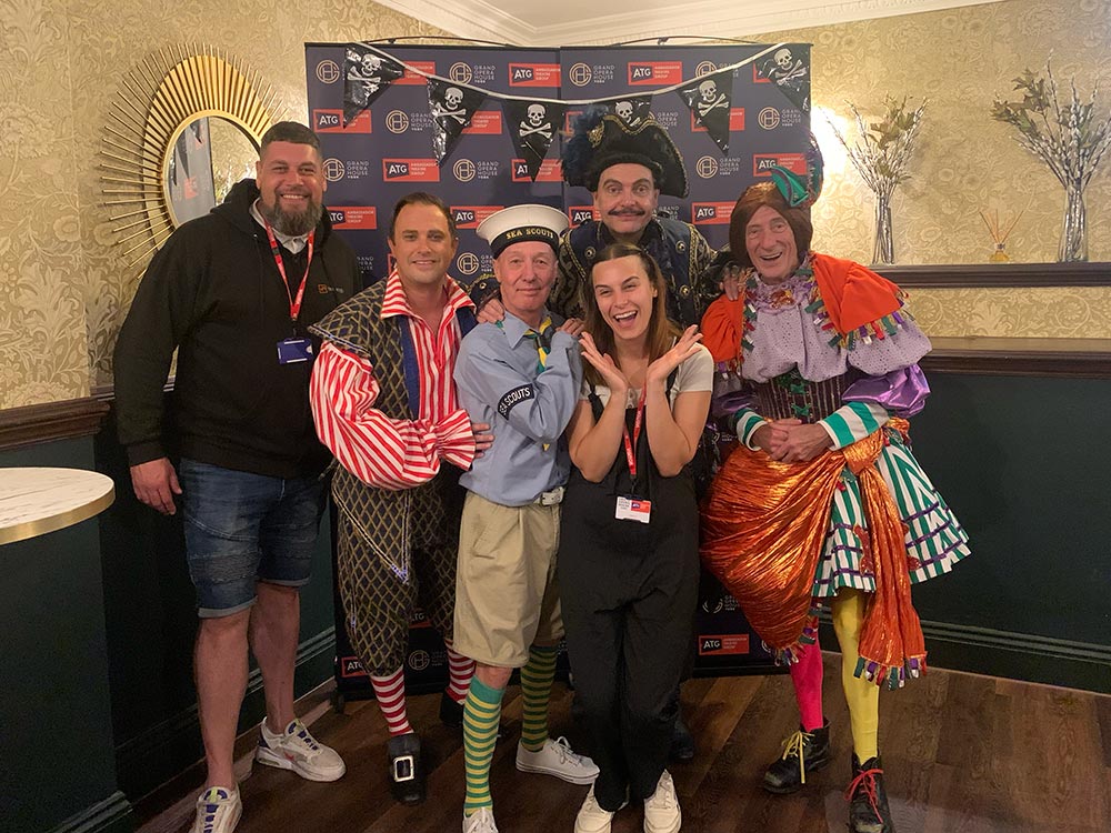 Watch: YorkMix Radio’s Laura and Leigh play pirates with the Grand Opera House York panto cast