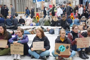 Extinction Rebellion plan York Minster protest
