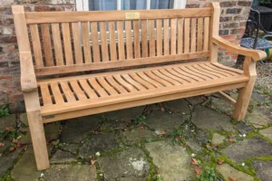 City-centre bench to commemorate 70 years of free guiding to be unveiled in York