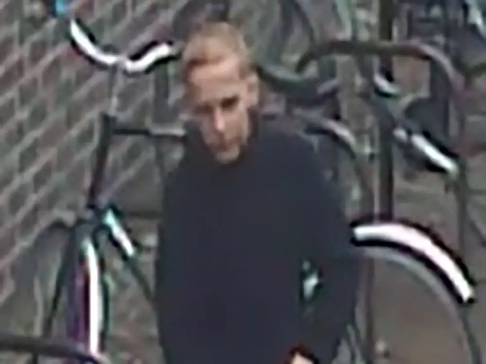 Police release CCTV after bike stolen from York city centre