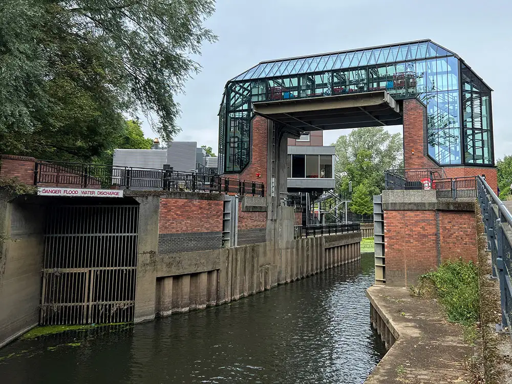 Foss Barrier deployed as river levels rise in York – but yellow weather warning cancelled