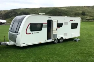 Stolen caravan sought by police
