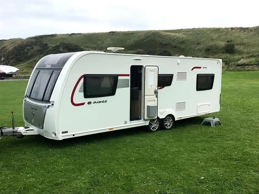 Stolen caravan sought by police