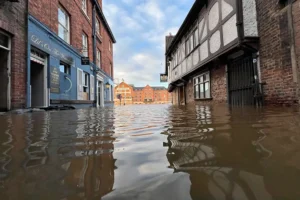 Six flood warnings in place for York as river hits 4.3m