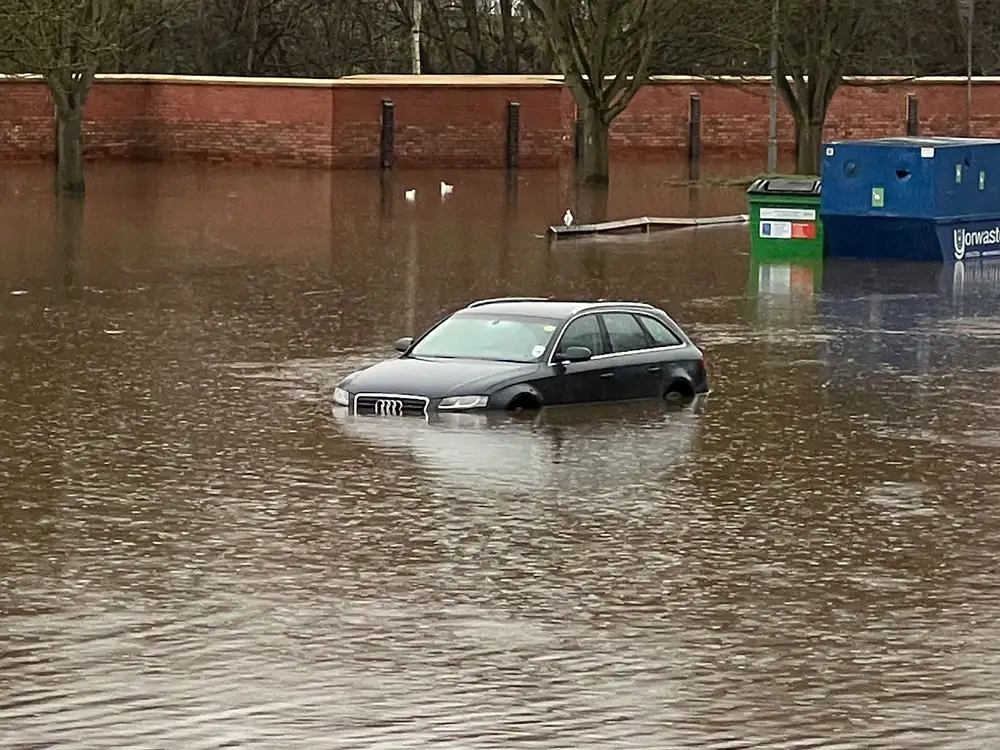 12 pictures of the latest York floods as the river peaks