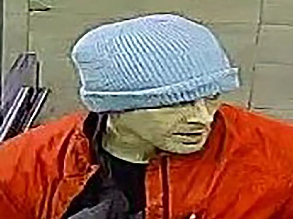 Thief steals air freshener and candles from York garage