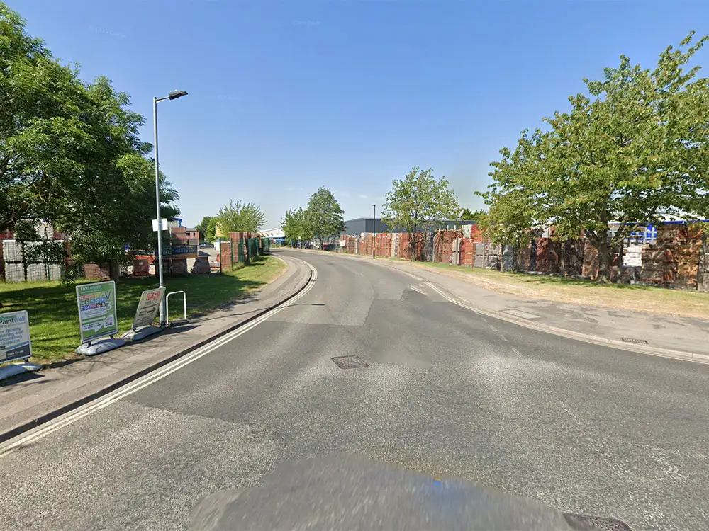 Emergency services called to two car crash in York