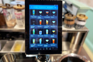 York bar installs cocktail-making machine that can mix 99 different drinks