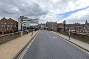 Dog bites child on Ouse Bridge in York