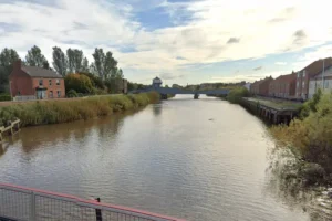 Emergency services called to six people swimming in the river in Selby