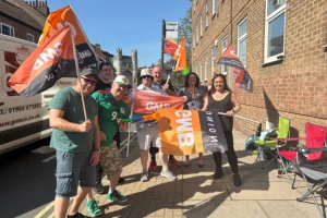 ‘It’s a difficult job and we need to pay our bills’: York job centre staff strike