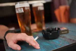 York MP backs outdoor smoking ban  – as long as people get help to quit