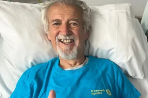 Actor and quiz host Gordie takes to the skies for ‘one last hurrah’ after cancer diagnosis