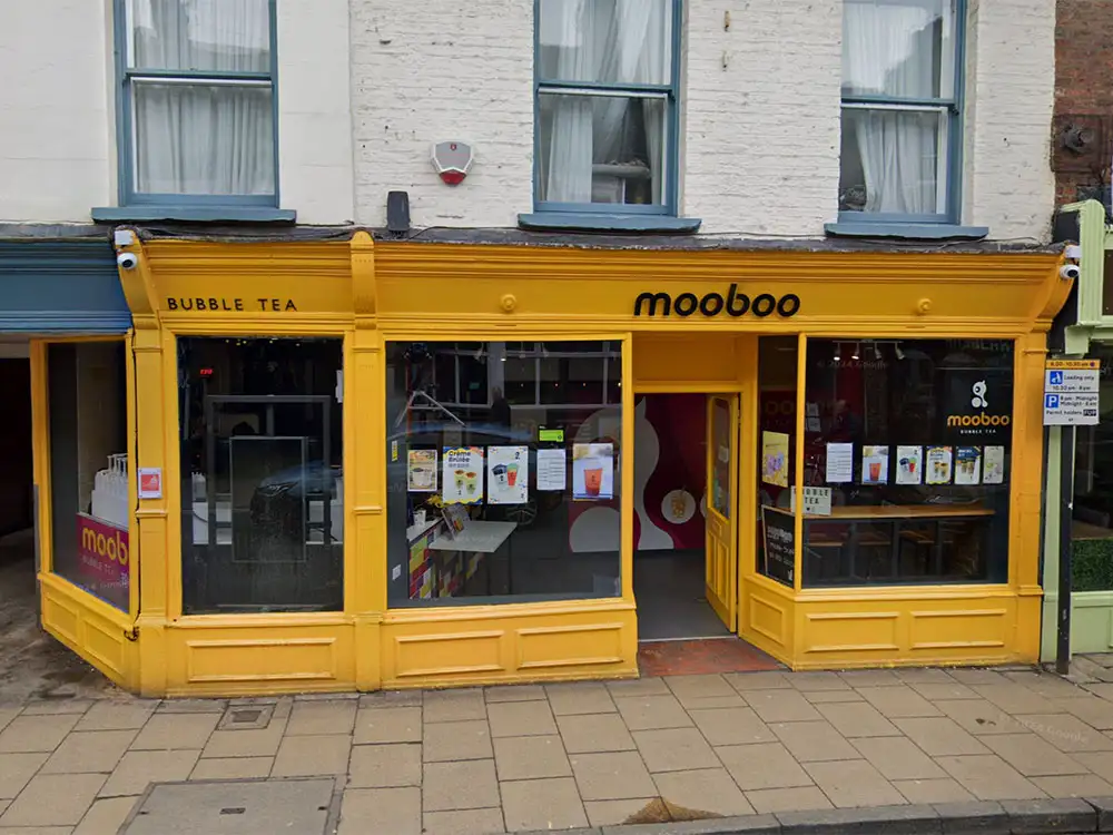 Thieves kick in door to York café and steal cash