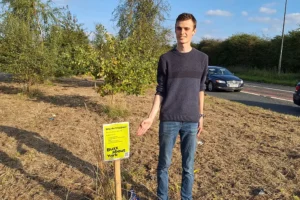 One area of York a litter-strewn ‘mess’ due to grass growing project say campaigners