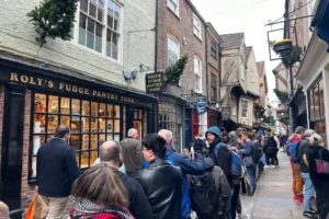 Halloween shopper queues for ten hours to get in York Ghost Merchants
