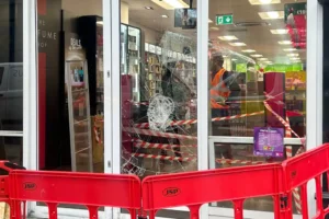 York shop hit by vandals – Police on scene