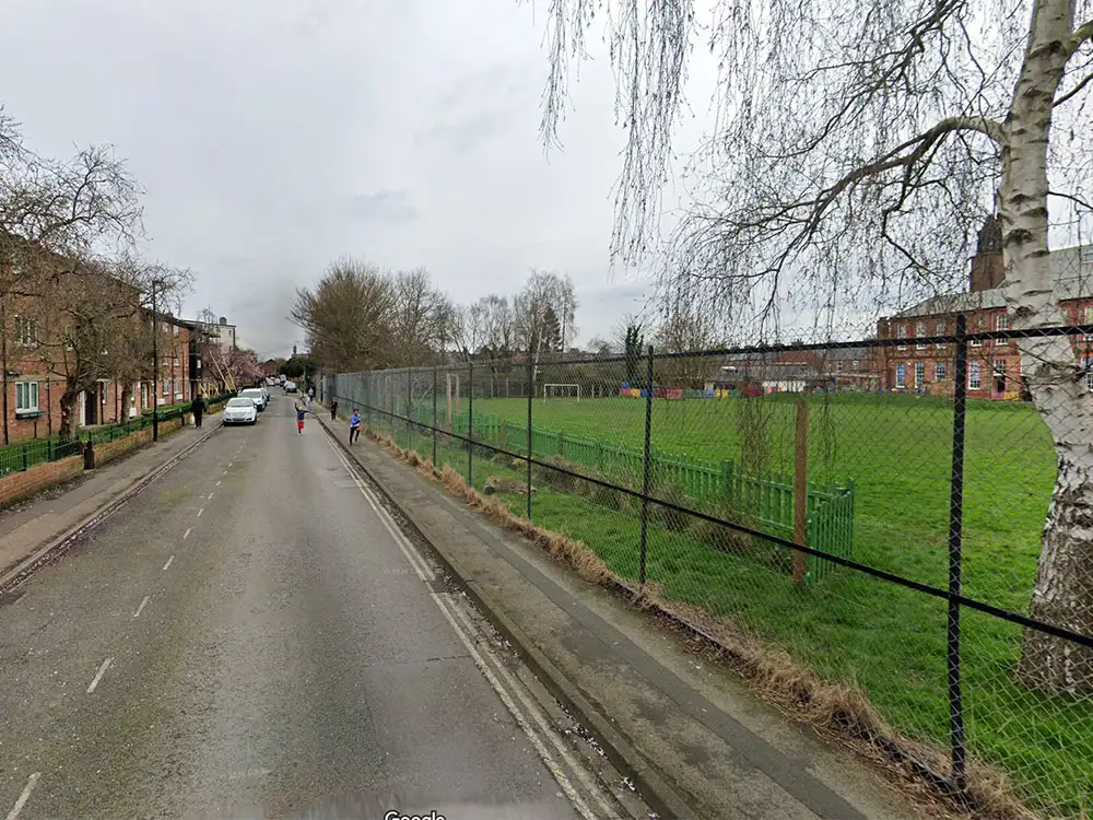 Dog bite investigation in York – Police issue description of owner
