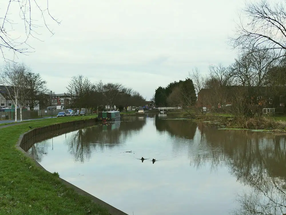 Emergency services called as person threatens to enter Selby canal