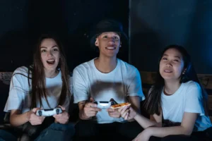 Cultivating Courtesy in Online Gaming Communities