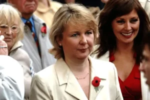 Actor and presenter Kathryn Apanowicz dies aged 64